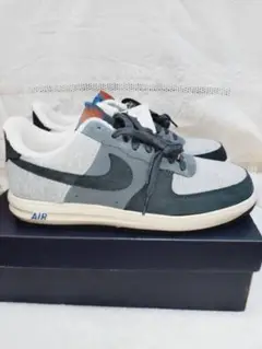 ナイキNike Air Force 1 グレー/ダークグレー レア品で
