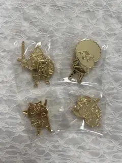 クレヨンしんちゃん 金のバッジ 4種