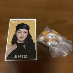 TWICEジヒョ ガチャガチャ トレカ