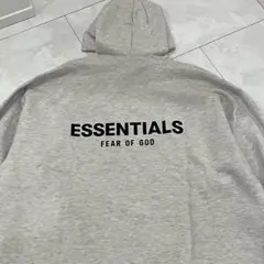 新品☆ ESSENTIALS エッセンシャル　パーカー ロゴ　Lサイズ