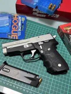 国内入手困難SIG P228・229（タナカ可） 木製グリップとタナカ純正バレル 国内入手困難SIG P228・229（タナカ可） 木製グリップとタナカ