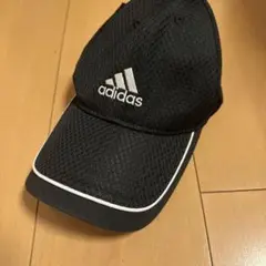 adidas キャップ　帽子　57〜60 メッシュ　マジックテープ　黒