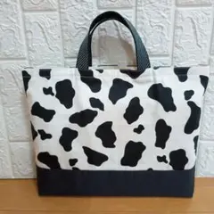 30☓40　牛柄　レッスンバッグ(絵本袋)　ハンドメイド