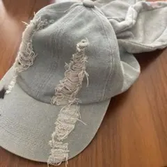ダメージ加工 グレー キャップ　NewJeans