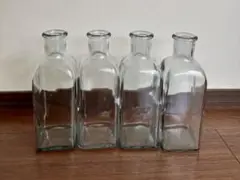 ガラス製四角ボトル4本セット