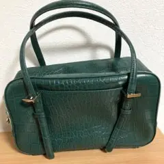 cat in the closet クロコダイル型押しレザー ハンドバッグ