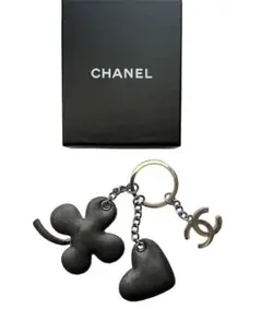 CHANEL クローバーハートキーリング