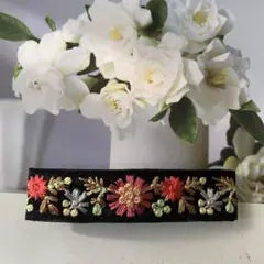 お値下げ❗️インド刺繍リボン　バレッタ　ブラック×カラフルなお花