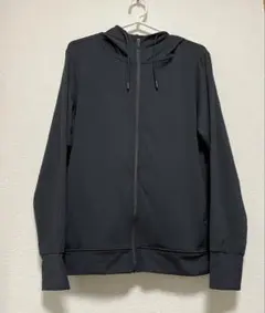 ユニクロ エアリズムUVカットフルジップパーカー(美品)