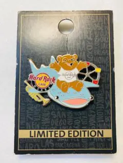 HARD ROCK CAFE OSAKA UCW BEAR PIN