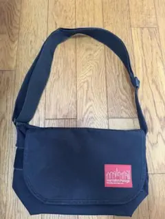 Item thumbnail for item e12369cc-f092-40bd-867c-8569135301b2