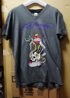 エド・ハーディー　スカルTシャツ　Vネック　タトゥー
