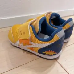 Item thumbnail for item a1dca868-ebb5-4ba6-b770-3a4b1696a808