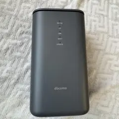 美品　即購入可　NTTドコモ HR02 無線LANルーター