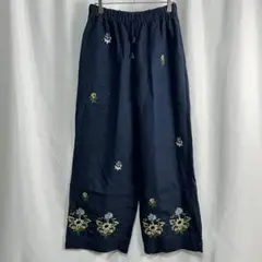 【美品】45R インディゴ フラワー 刺繍 リネンパンツ