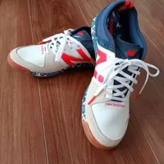 New Balance フットサルシューズ ホワイト/ネイビー/オレンジ