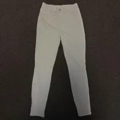 UNIQLO ライトグレー スキニーパンツ