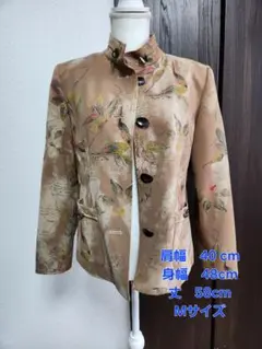 ブラウン色のジャケット