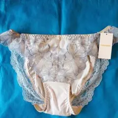 Item thumbnail for item ae724210-c67d-4405-a205-0a5ae53dfc36