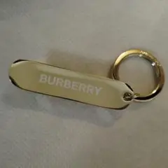 BURBERRY ノベルティ スケボー型キーホルダー