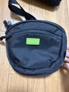 HUFショルダーバッグ