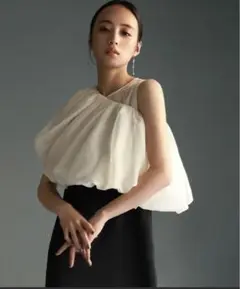 オーガンジーバルーンヘムトップス・ノースリーブワンピースセット