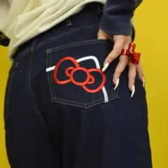 HELLO KITTY × NG logo paint deni