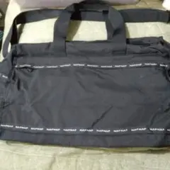NAFNAFのバッグ