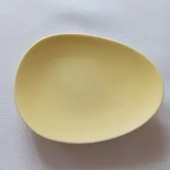 イイホシユミコさん　tamago プレート