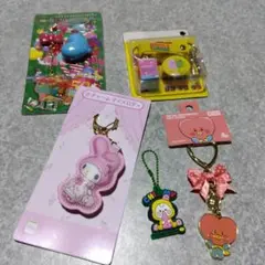 色々な種類キャラクターのキーホルダーまとめ売り