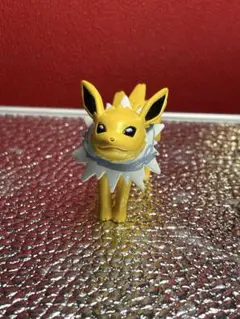 ポケモン　モンコレ　サンダース　ミニフィギュア