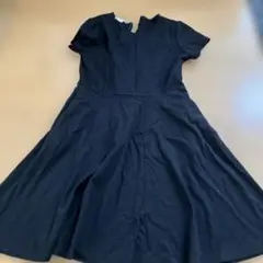 140センチ女児黒ワンピース