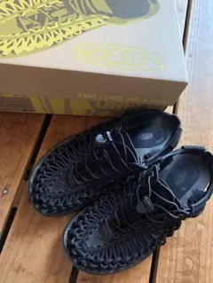 KEEN ユニーク　ブラック サンダル 24.0cm