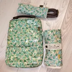 新品未使用品 Rompbaby 究極のおむつポーチセット 花柄