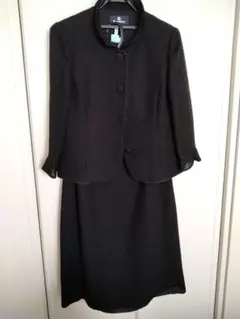 Aquascutum 夏用礼服ブラックスカートスーツ 9号