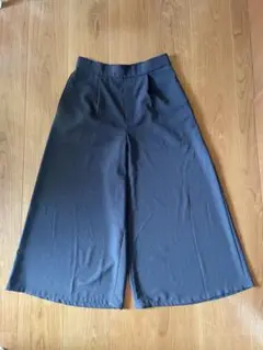 UNTITLEDアンタイトル♪さらさら素材のガウチョ　ワイドパンツ　ワールド