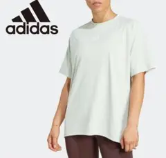 試着のみ　アディダス　ライトグリーンTシャツ　ゆったり　ヨガ　ランニング