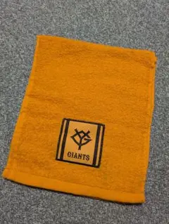 新品未使用*GIANTSロゴ入りオレンジタオル