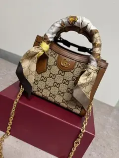 【送料無料】グッチ　リボンタイ　ツイリー　GG金具　シルク　箱付き GUCCI グッチ リボンタイ ツイリー GGスカーフリング付き シルク