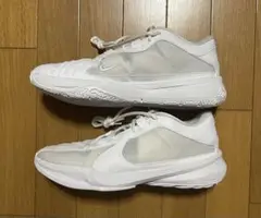 ZOOM FREAK 5 TB EP 100カラー　27.5㎝