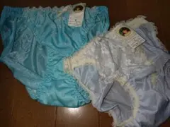 Item thumbnail for item 11307158-8eab-42c4-b7f4-e70cb8f8e47e