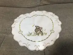 スイスで購入　うさぎ刺繍　円形プレイスマット　新品未使用