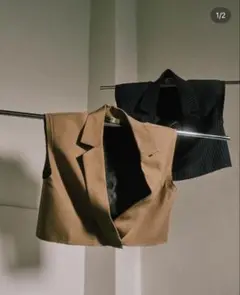 HINT ベージュ ノースリーブジャケット フリンジ仕上げ