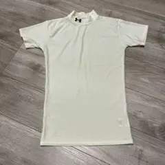 UNDER ARMOUR MD アンダーシャツ クリーム色