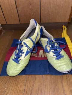 MORELIA NEO 2 27.5cm イエロー