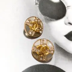 Item thumbnail for item 82902a2d-d37f-4faa-8436-76b0ebe94959