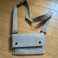 ZARA ショルダーバッグ　ベージュ