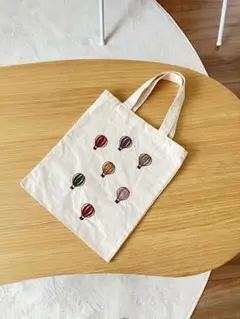 【手刺繍】ぷかぷか気球のコットンエコバッグ
