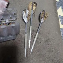 ダーツのセット品