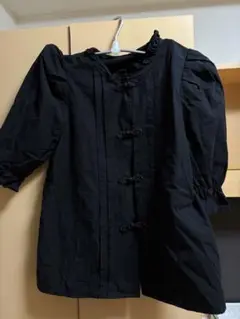 [Mサイズ] used ブラック　半袖シャツ パフスリーブ フリル襟
